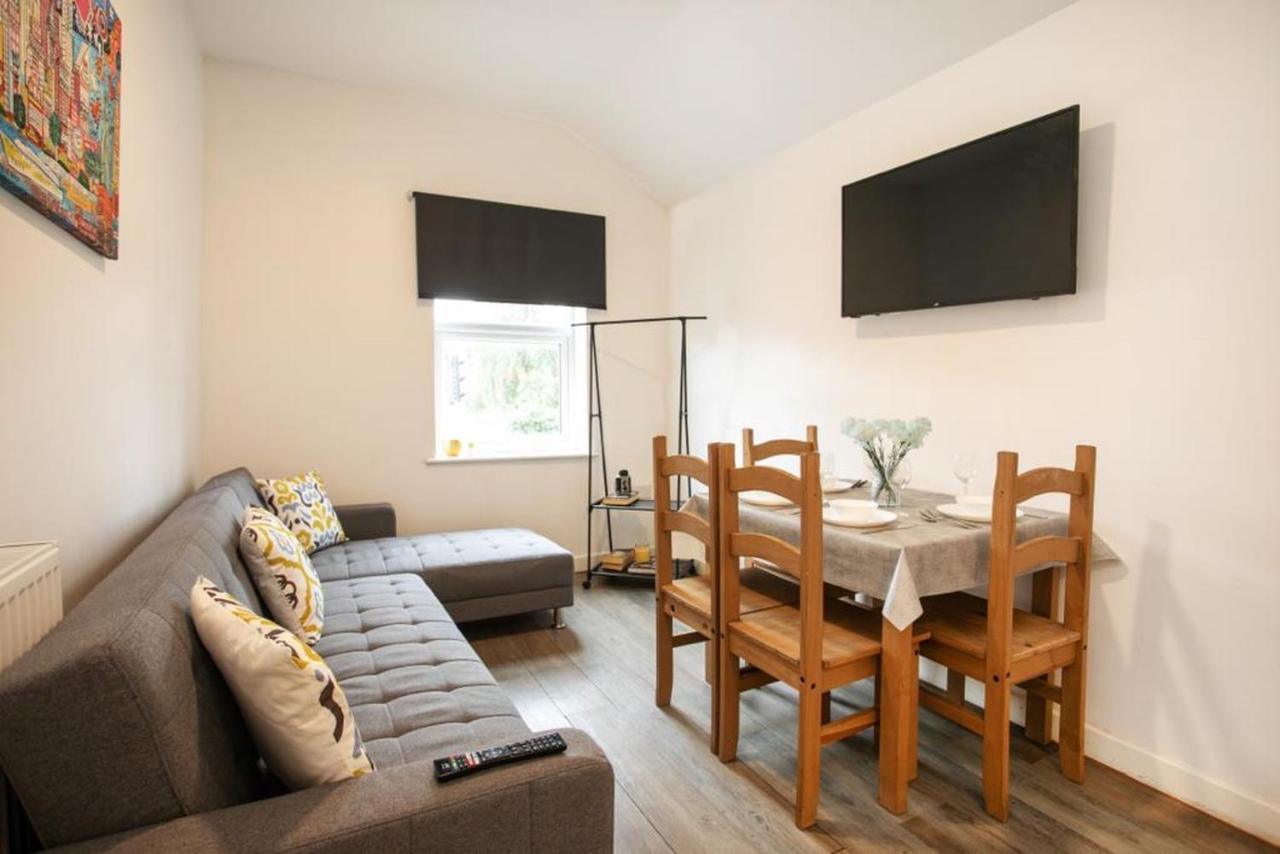 Spacious 2 Bedroom Apartments - 5 Mins From Qmc, Universities And City Centre! Nottingham Exterior foto