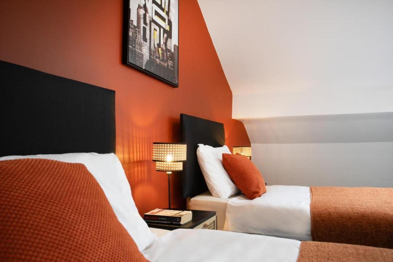 Spacious 2 Bedroom Apartments - 5 Mins From Qmc, Universities And City Centre! Nottingham Exterior foto